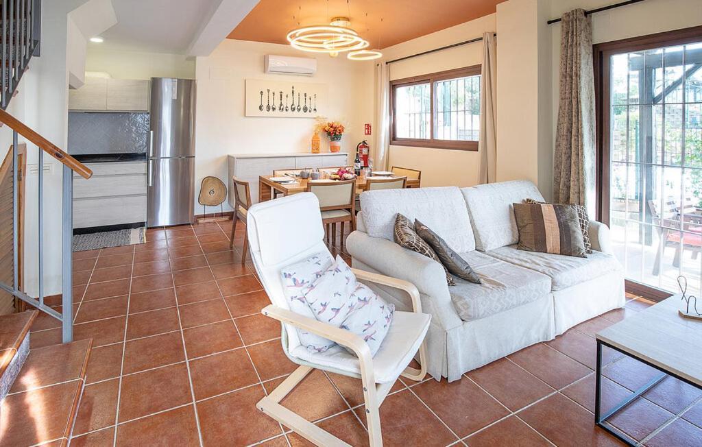 Suite En Sierramagna, Piscina Abierta El Ronquillo Екстер'єр фото