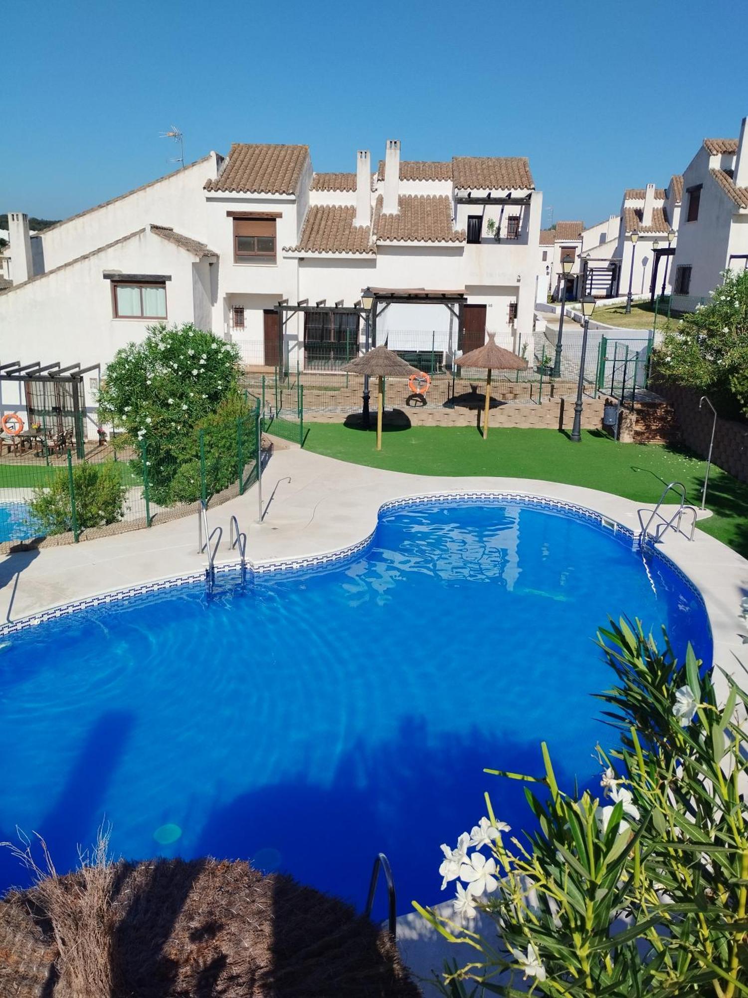 Suite En Sierramagna, Piscina Abierta El Ronquillo Екстер'єр фото